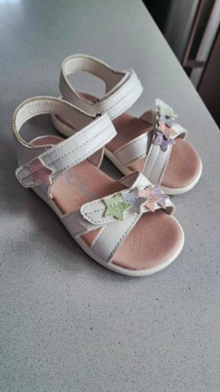 Sandalias niña Dalias Talla 23