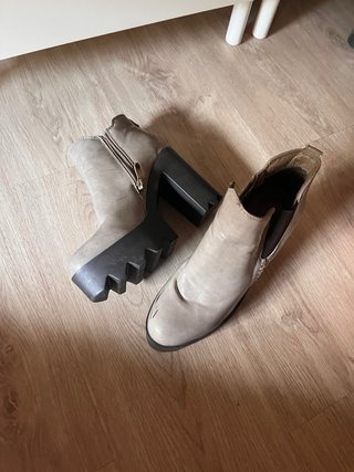 Botas grises de plataforma talla 39