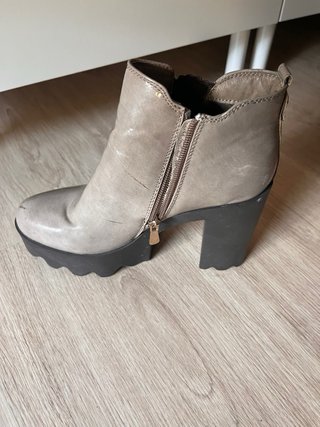 Botas grises de plataforma talla 39
