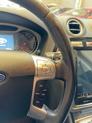 Ford Mondeo AUTOMATICO - TITANIUM - TOPE DE GAMA