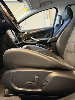 Ford Mondeo AUTOMATICO - TITANIUM - TOPE DE GAMA
