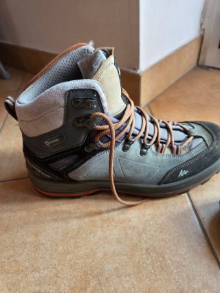 Scarpe trekking alte Quechua