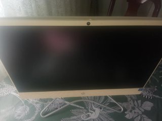 Ordenador HP Beige y Blanco