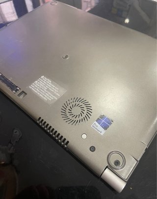 Portátil Toshiba i5 8GB RAM con Cargador