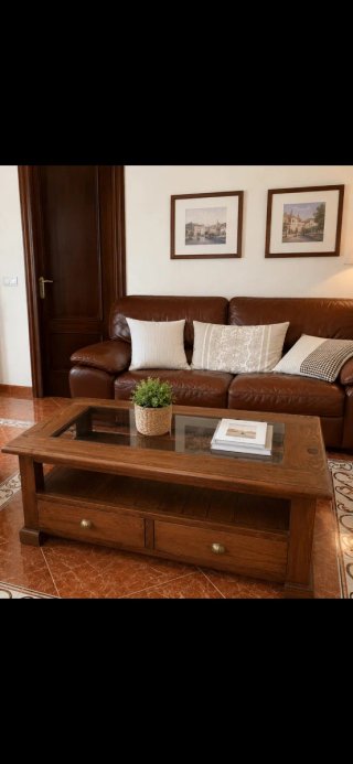 Mesa de centro de madera con cristal