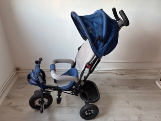 Triciclo infantil azul