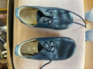 Zapatos infantiles azul marino Talla 26