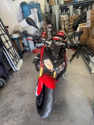 BMW S1000R Negra/Roja 6000km