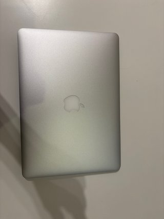 Macbook Air 2017 Plata (Pantalla averiada)