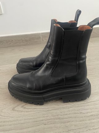 Botas Chelsea suela track negras