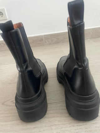 Botas Chelsea suela track negras