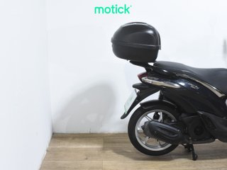 PIAGGIO LIBERTY 125 (TOP CASE) (IVA DEDUCIBLE)