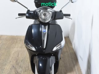 PIAGGIO LIBERTY 125 (TOP CASE) (IVA DEDUCIBLE)