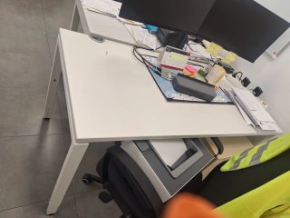 Escritorio oficina metal y plástico