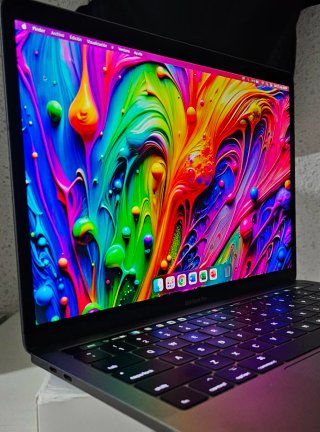 MACBOOK PRO i7 16GB 1TB