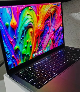 MACBOOK PRO i7 16GB 1TB