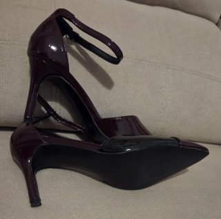 Zapatos Marypaz tacón negro y vino tinto, talla 39
