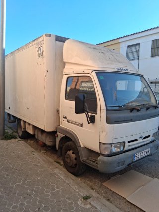 Nissan Cabstar 2002