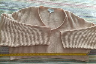 Jersey cropped de punto acanalado , color beige.
