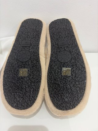 Sandalias pelo Bimba y Lola beige