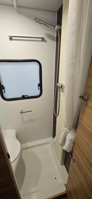 Caravana Adria Altea 542 PK 6 plazas aire y mover