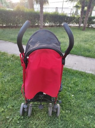 Silla de paseo Chicco roja y negra