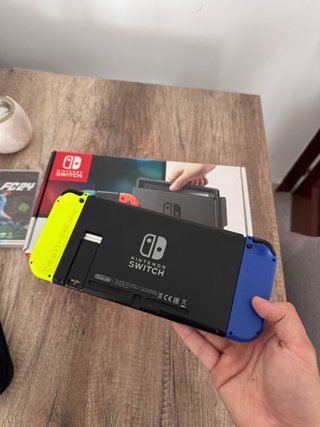 Nintendo Switch + FIFA