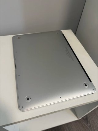 MacBook Air 13 (2010) A1369