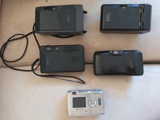 Lote di Fotocamere Analogiche: Olympus, Ansco, Kyocera