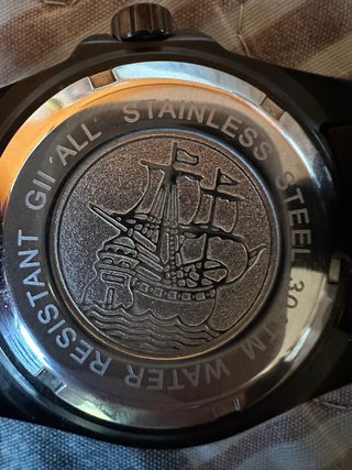 Reloj automático Gigandet estilo submariner negro