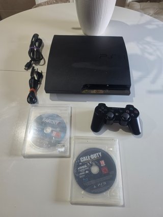 PS3 Slim 320GB + 2 Juegos