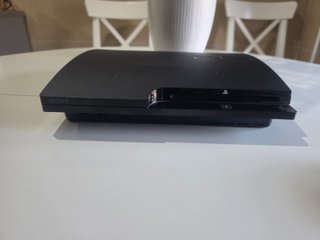 PS3 Slim 320GB + 2 Juegos