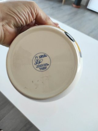Tazón de cerámica con dibujo infantil