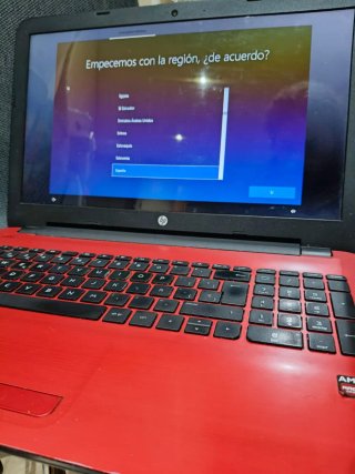 Portátil HP 15,6" Rojo -Windows 10 Pro