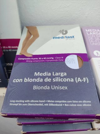 Lote Medias Compresión Fuerte Medilast Beige