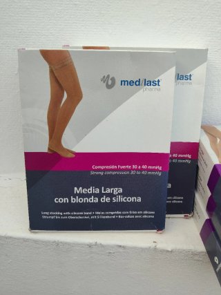 Lote Medias Compresión Fuerte Medilast Beige