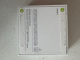 Auriculares Inalámbricos Apple AirPods 4