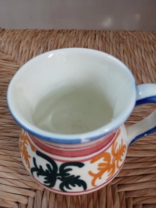Taza cerámica pintada a mano