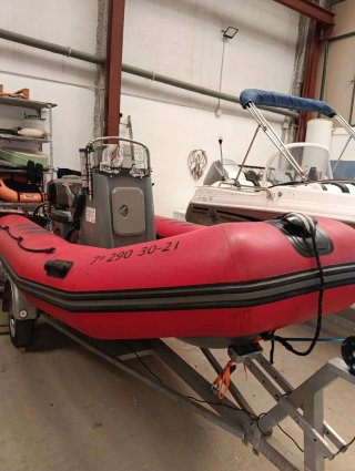 Barca semirrígida Zodiac 4.20 + Yamaha 40cv