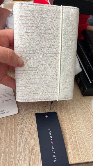 Monedero Tommy Hilfiger Blanco y Dorado Original