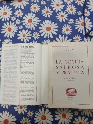 Antiguo recetario de cocina de 1956.