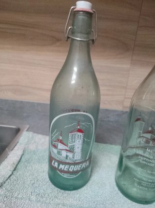2 Botellas Gaseosa Antiguas La Mequera