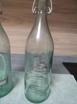 2 Botellas Gaseosa Antiguas La Mequera