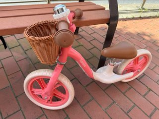 Bici de equilibrio rosa para niña