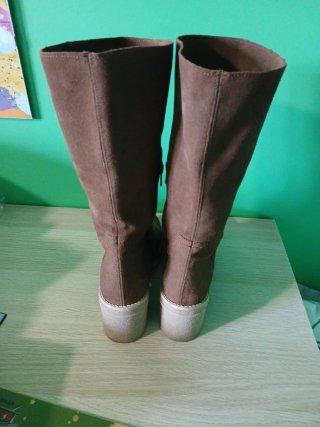 Botas de piel marrones talla 38. Usadas un día.
