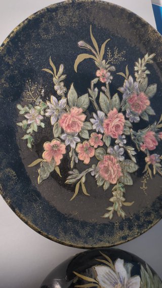 Set decorativo in ceramica dipinta a mano