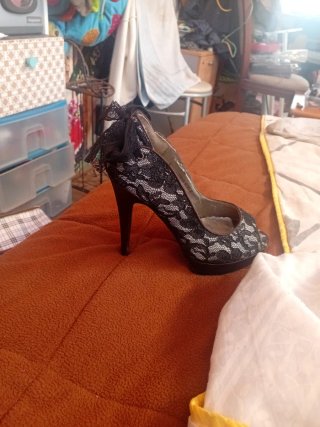 Zapatos de tacón Verona encaje negro