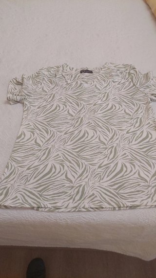 Camiseta ZERMATT verde y blanca Talla M