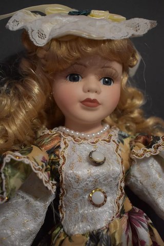 Muñeca de Porcelana Antigua