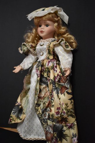 Muñeca de Porcelana Antigua